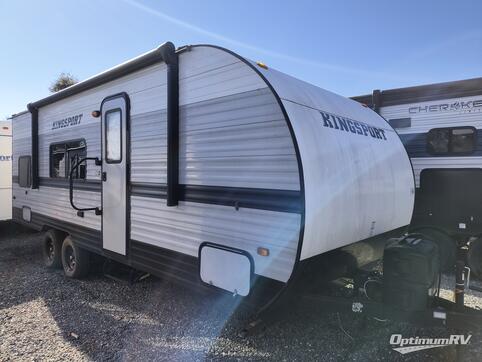 Used 2022 Gulf Stream Kingsport Ultra Lite 248BH Featured Photo