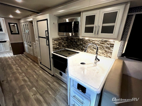 2021 Holiday Rambler Admiral 32S RV Photo 4