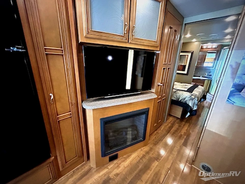2015 Newmar Canyon Star 3610 RV Photo 3