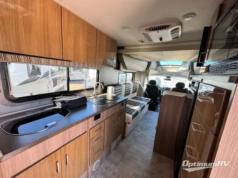 2015 Winnebago Trend 23B RV Photo 2