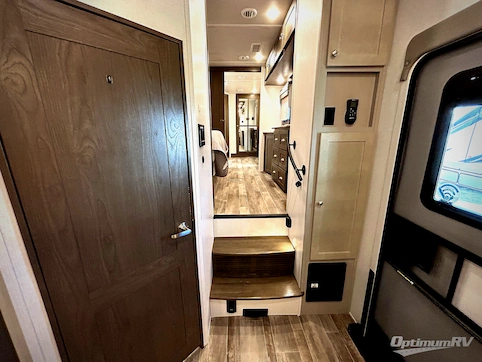 2022 Palomino Columbus 383FB RV Photo 2