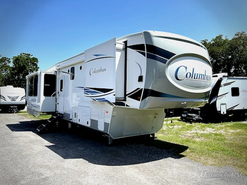 Used 2022 Palomino Columbus 383FB Featured Photo