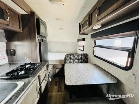 2016 Winnebago Towables Winnie Drop 170S RV Photo 4