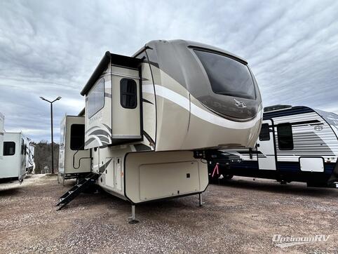 Used 2019 Jayco Pinnacle 38FLWS Featured Photo