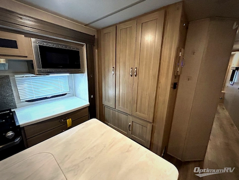 2021 Coachmen Freedom Express Liberty Edition 323BHDSLE RV Photo 4