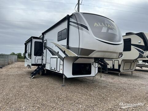 Used 2021 Alliance Paradigm 310RL Featured Photo