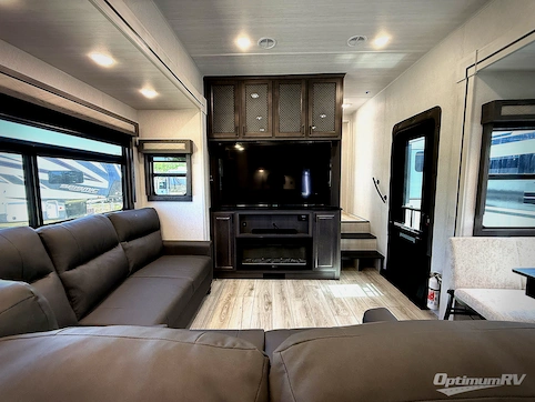 2025 East To West Takoda 399TH RV Photo 4