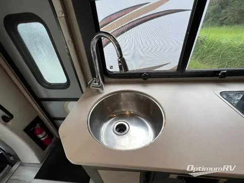 2017 Thor Compass 24TX RV Photo 3