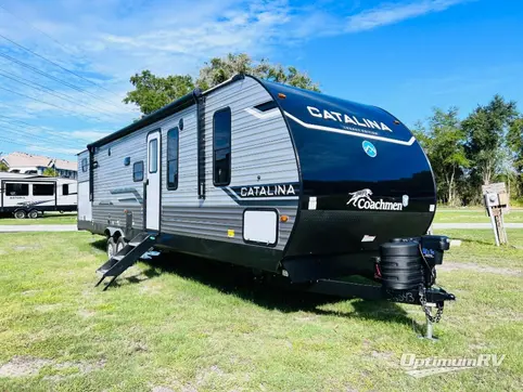 New 2024 Coachmen Catalina Legacy Edition 343BHTS Featured Photo