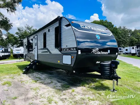 New 2024 Coachmen Catalina Legacy Edition 303RKDS Featured Photo