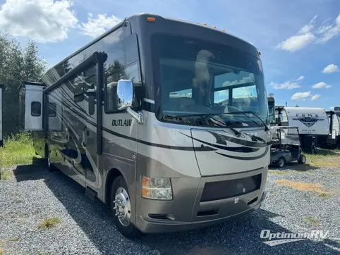 Used 2015 Thor Outlaw 38RE Featured Photo