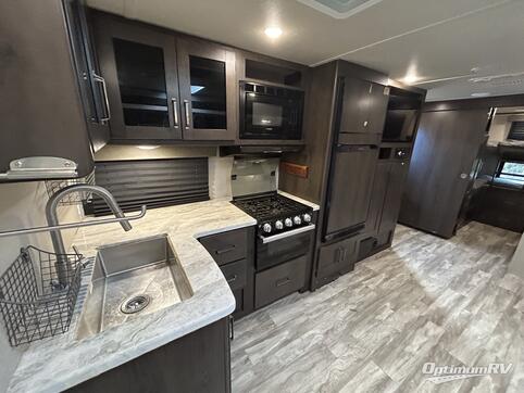 2021 Grand Design Transcend Xplor 321BH RV Photo 3