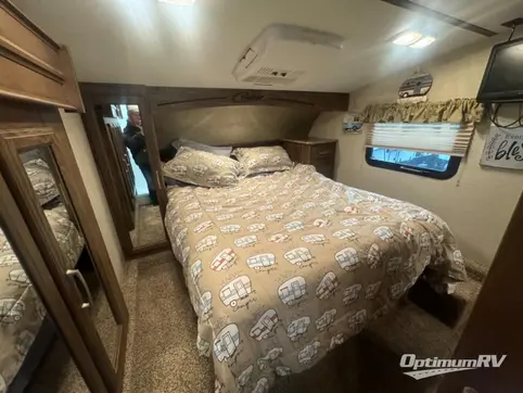 2017 Keystone Cougar X-Lite 27RKS RV Photo 3