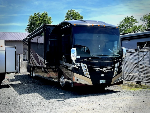 Used 2011 Itasca Ellipse 42QD Featured Photo