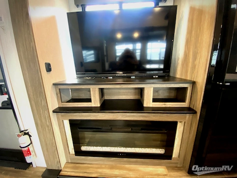 2022 Heartland Milestone 360HP RV Photo 2