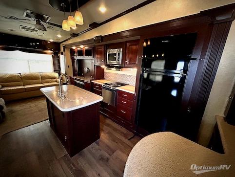 2014 Heartland ElkRidge 34TSRE RV Photo 4