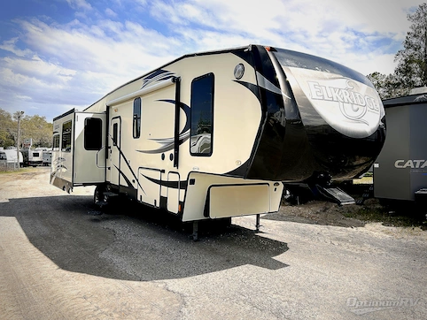 Used 2014 Heartland ElkRidge 34TSRE Featured Photo