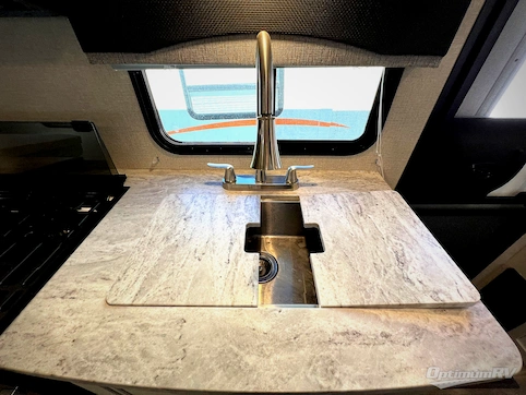 2022 Highland Ridge Range Lite RL212FB RV Photo 3