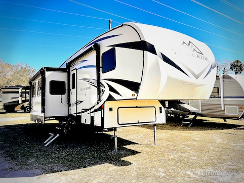 Used 2020 Starcraft Telluride 292RLS Featured Photo