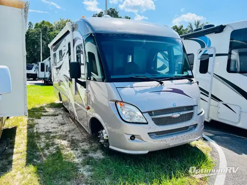 Used 2011 Winnebago Via 25Q Featured Photo