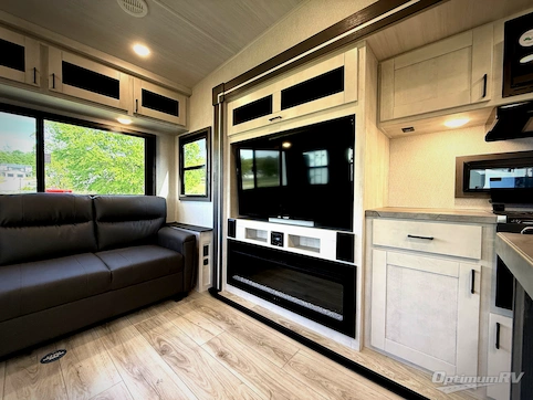 2025 East To West Tandara 28RL RV Photo 2