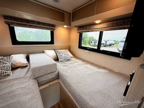 2026 Thor Vegas 24.1 RV Photo 4