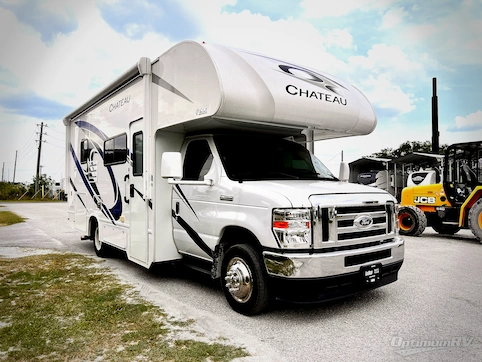 Used 2021 Thor Chateau 25M Featured Photo