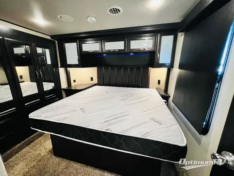 2017 Grand Design Momentum M-Class 350M RV Photo 3