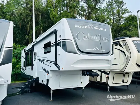 New 2025 Palomino Columbus 376DS Featured Photo