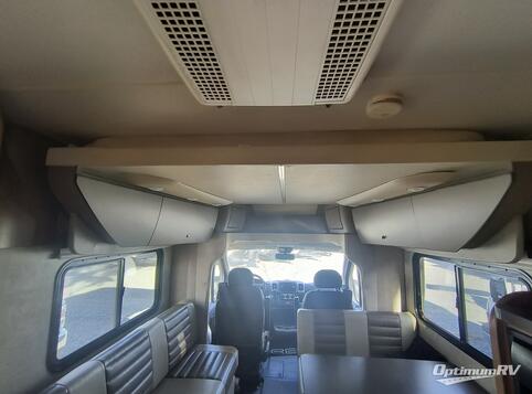 2014 Winnebago Trend 23B RV Photo 4