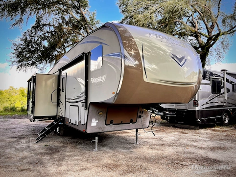 Used 2019 Forest River Flagstaff Super Lite 528IKWS Featured Photo
