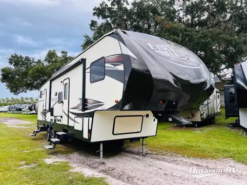 Used 2017 Heartland ElkRidge Xtreme Light 326 Featured Photo