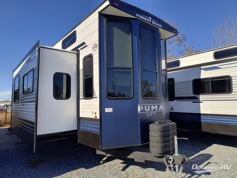 New 2025 Palomino Puma Destination 402LFT Featured Photo