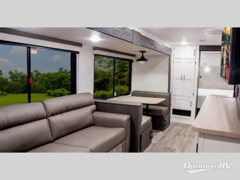 2025 Venture Sienna SA281VQB RV Photo 2