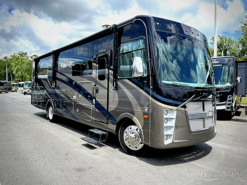Used 2023 Coachmen Encore 325SS Featured Photo