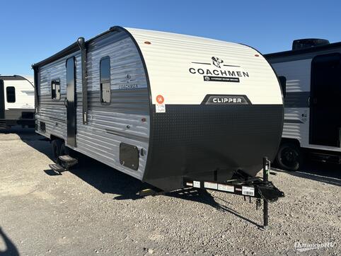 New 2025 Coachmen Clipper 5K Series 26BH Featured Photo