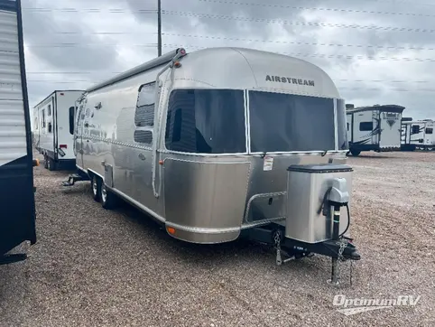 Used 2016 Airstream Flying Cloud 27FB Featured Photo