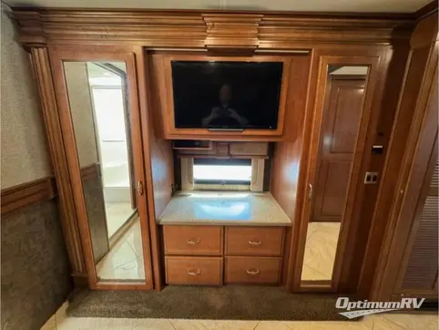 2015 Fleetwood Discovery 40E RV Photo 3