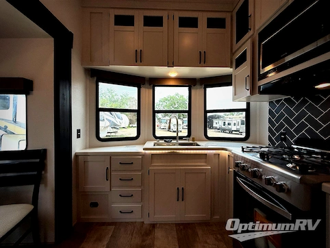 2025 Palomino Puma Destination 403LFT RV Photo 3