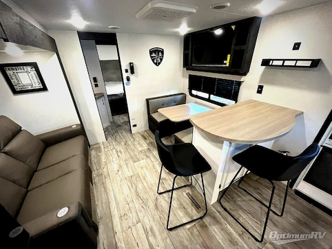 2025 Venture Sienna SA231VRK RV Photo 2