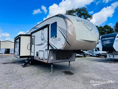 Used 2019 Forest River RV Rockwood Signature Ultra Lite 8290BS Featured Photo