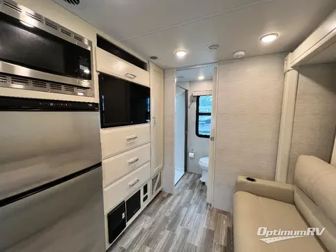 2022 Tiffin Wayfarer 25 RW RV Photo 3