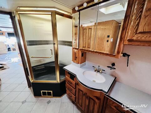 2004 Monaco Executive M-45PBDD 500HP RV Floorplan Photo