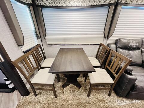 2020 Dutchmen Astoria PLATINUM 3173RLP RV Photo 2