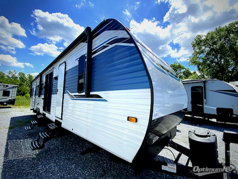 Used 2024 CrossRoads Zinger ZR390DB Featured Photo