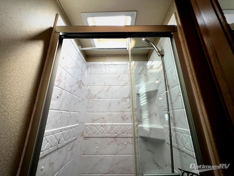 2020 Entegra Odyssey 26D RV Photo 4