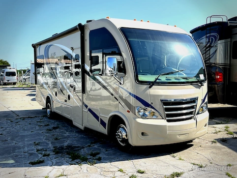 Used 2017 Thor Axis 25.2 Featured Photo