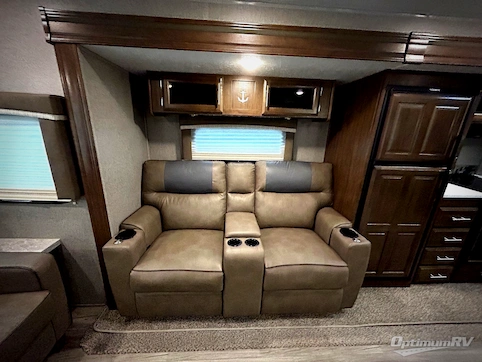 2021 Forest River Flagstaff Super Lite 29RSWS RV Photo 4