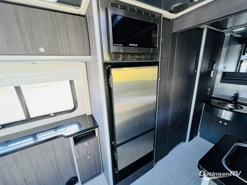 2022 Airstream Atlas Murphy Suite RV Photo 4