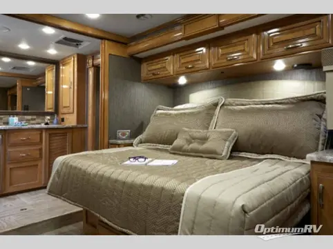 2019 Thor Aria 4000 RV Photo 3